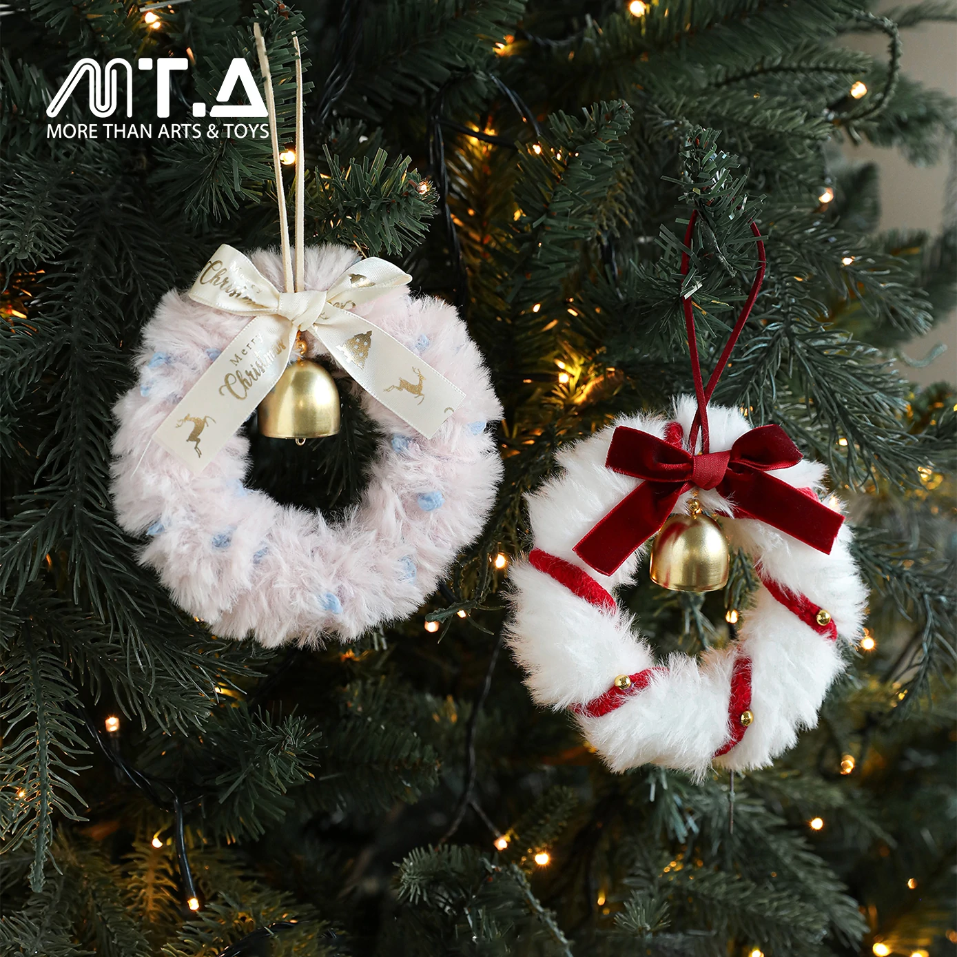 Plush Christmas Atmosphere Wreath with Ribbon Bow & Bells