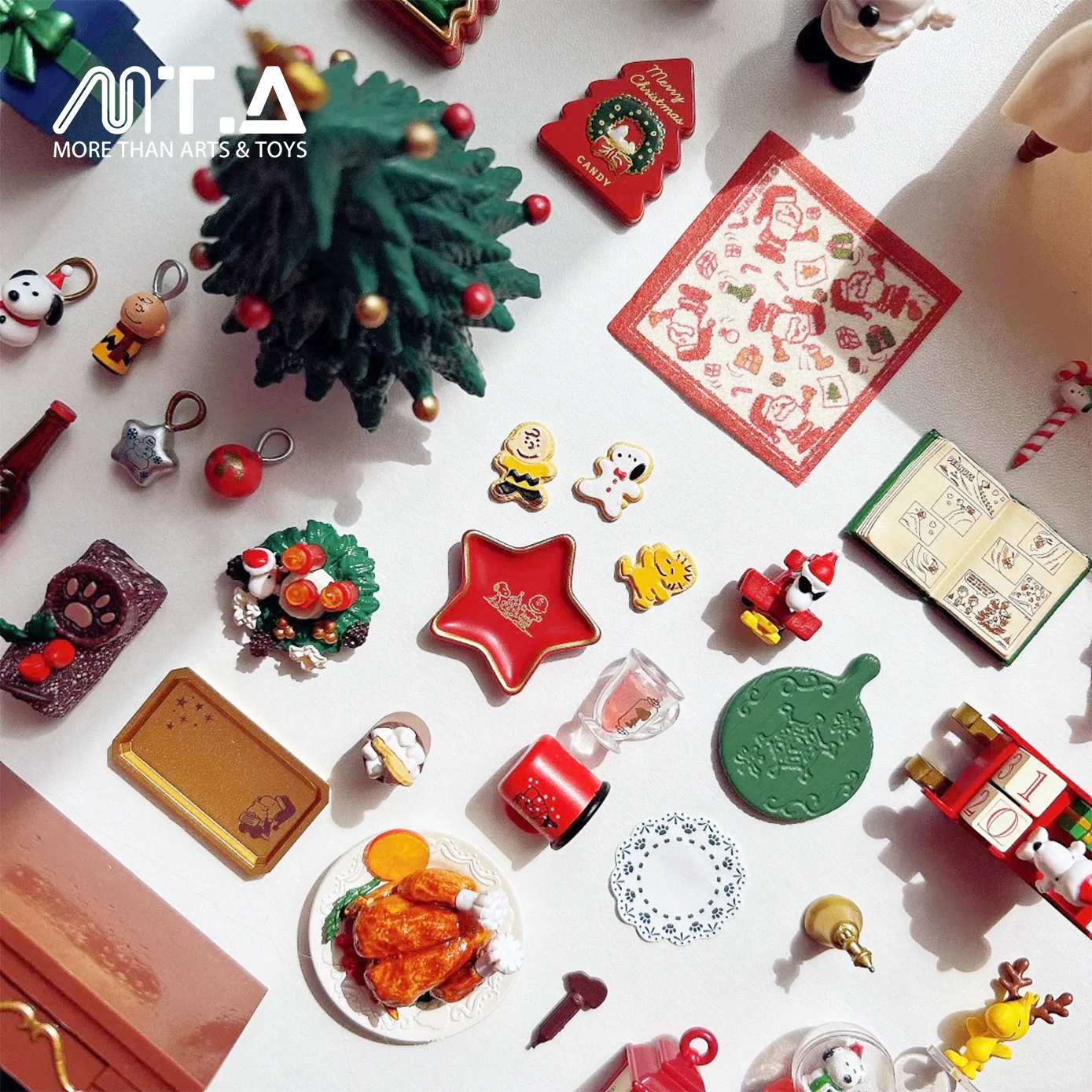 Re-Ment Peanuts Snoopy's Christmas Night Blind Box